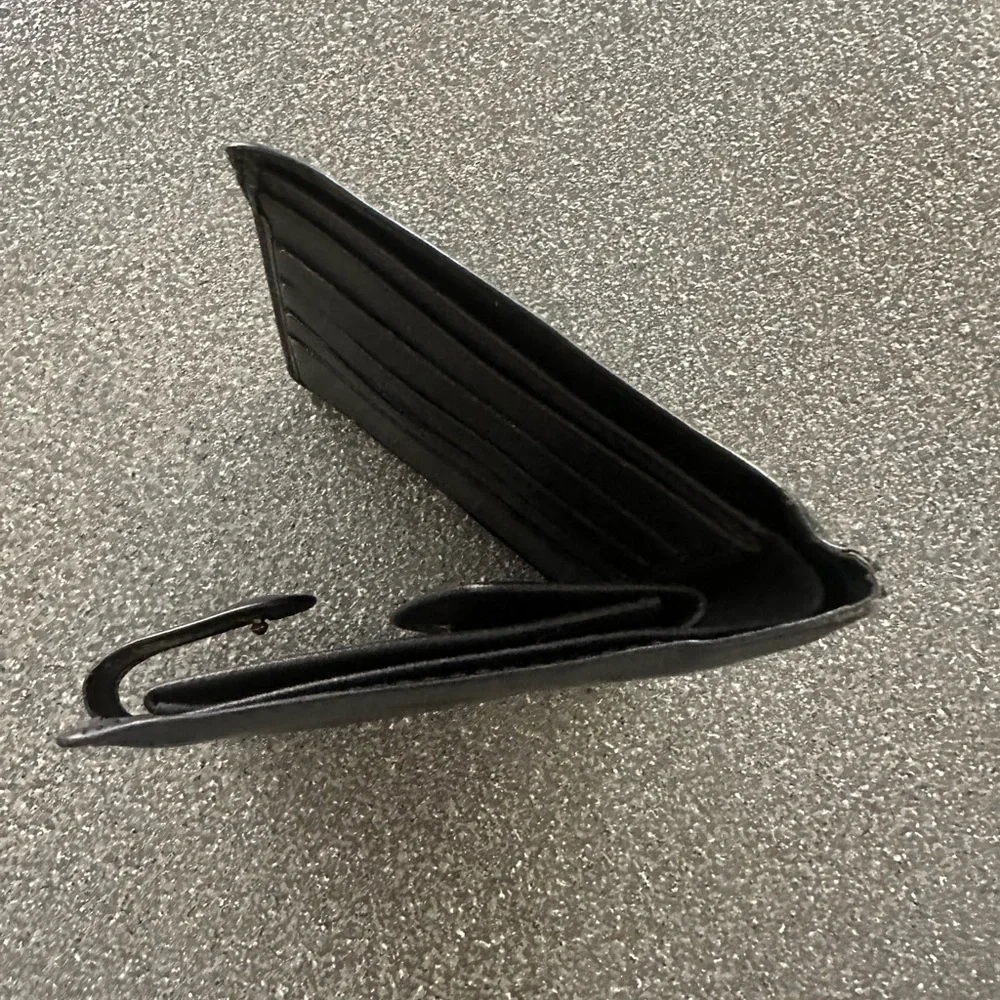 Louis Vuitton Epi Leather Porte Billes Compact Wallet_5